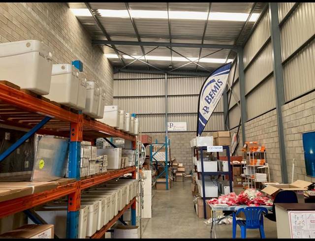BUSINESS PROPERTY TO RENT IN FAIRVIEW